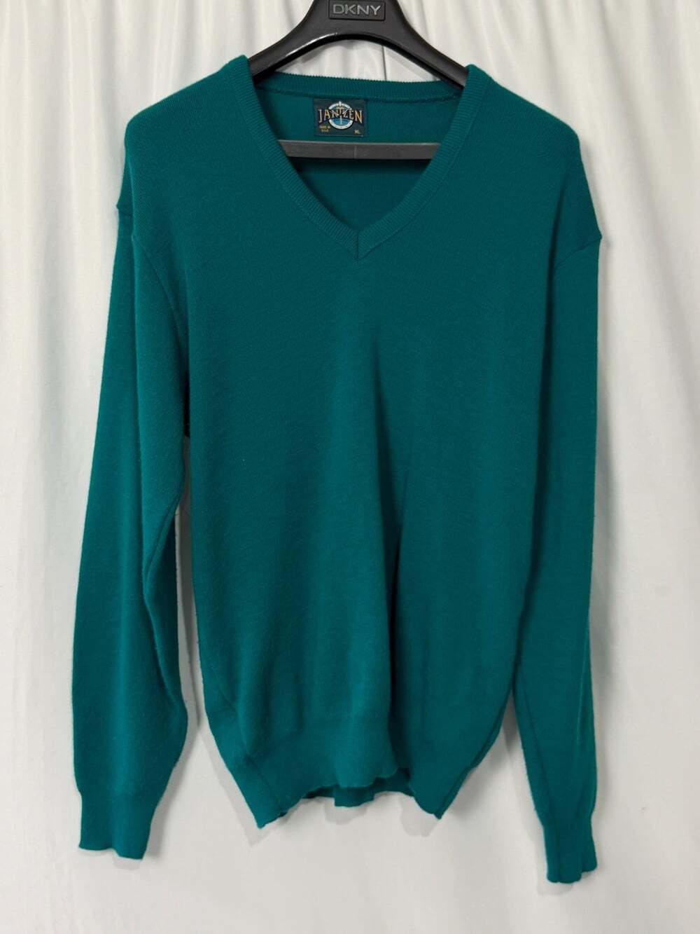 Jantzen Vintage Men's XL Sweater V-Neck Acrylic Long Sleeve Made In USA Green